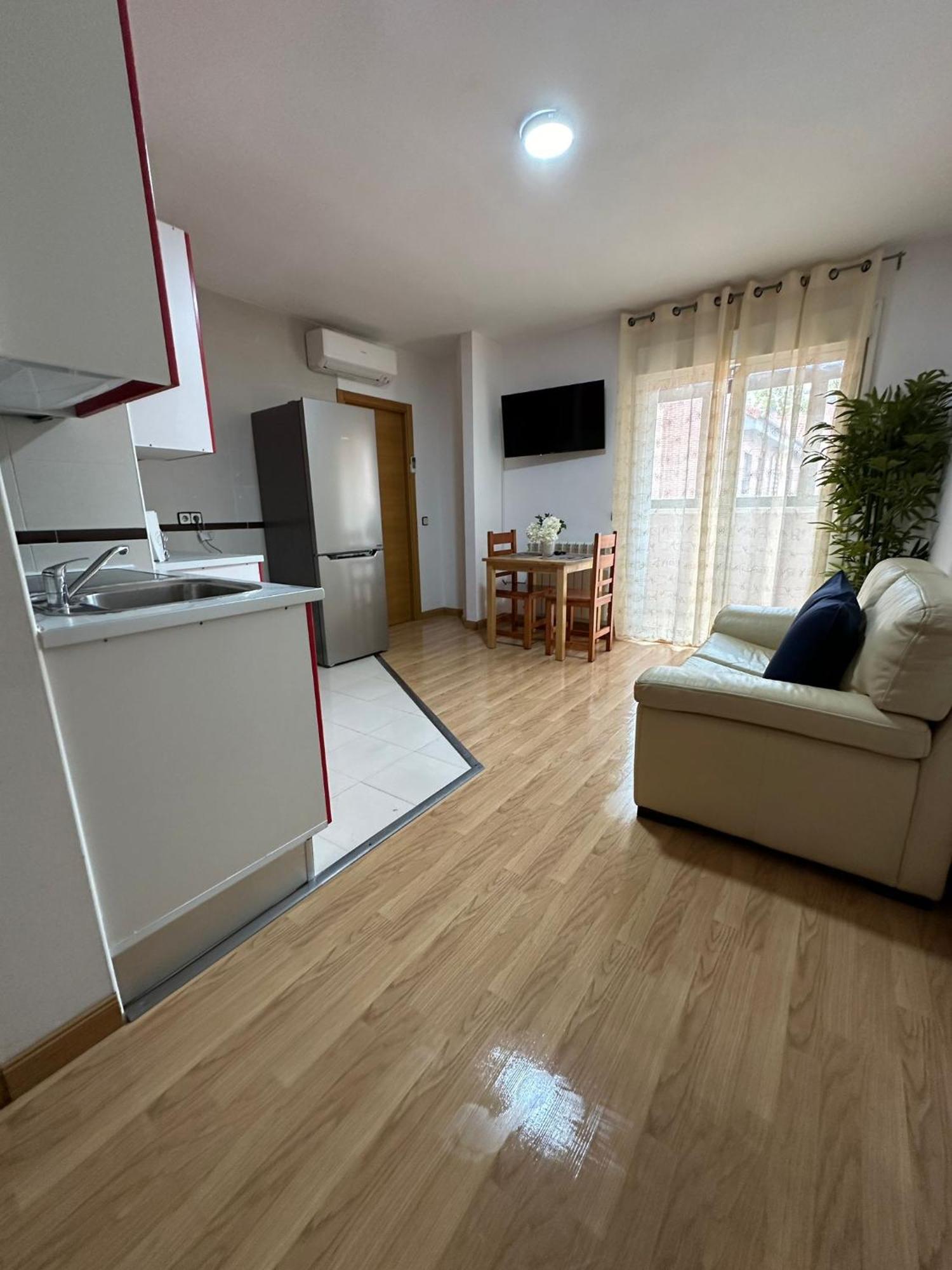 Cruz25 Apartment Alcalá de Henares Exterior photo